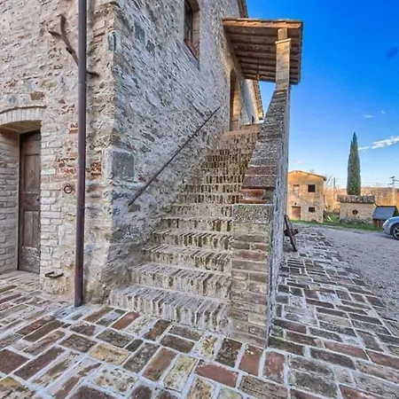 Affittasi Casolare Max 14 Posti Letto Localita Romeggio Lisciano Niccone