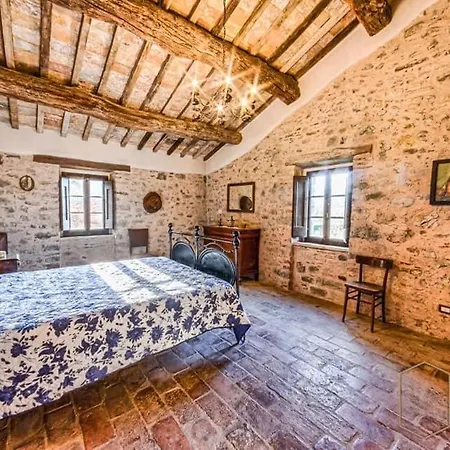 Apartment Affittasi Casolare Max 14 Posti Letto Localita Romeggio Lisciano Niccone